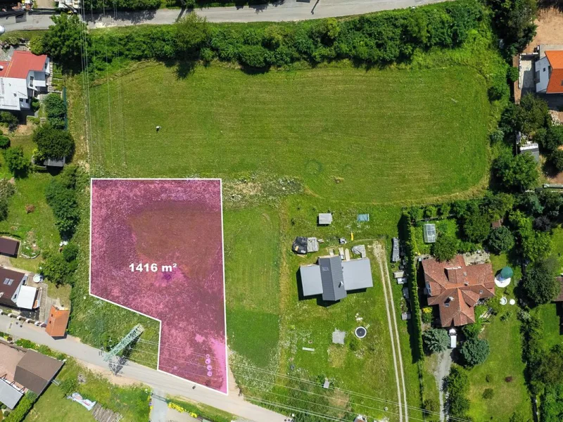 Prodej stavebního pozemku v Hradčanech o rozloze 1416 m²